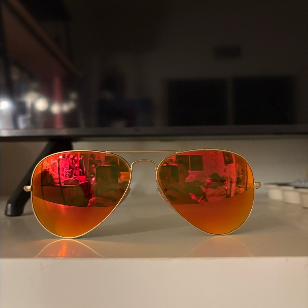 Ray-Bans Aviator Sunglasses with Red-Orange Lenses